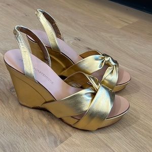 Diane Von Furstenberg Golden Wedge